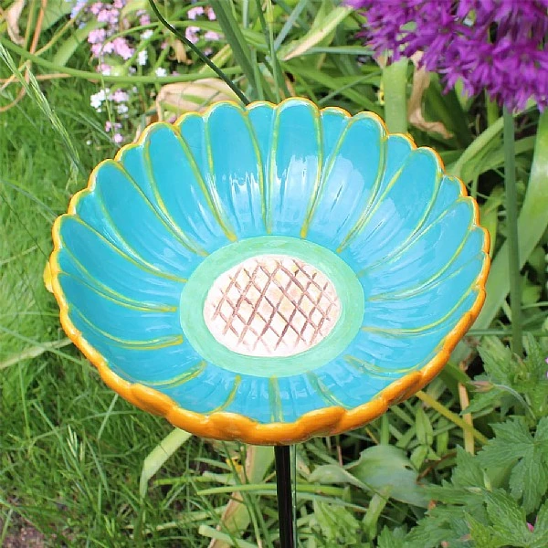 Wildlife World African Daisy Bird Drinker 3 Wildlife World African Daisy Bird Drinker