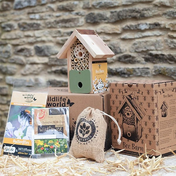 Wildlife World For The Love Of Bees Gift Pack 2 Wildlife World For The Love Of Bees Gift Pack
