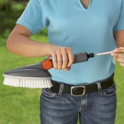 Gardena Hand-Held Scrubbing Brush -PlantEra Shop 1235123 2