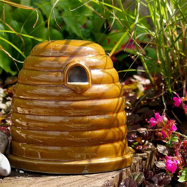 Wildlife World Ceramic Bumblebee Nester 3 Wildlife World Ceramic Bumblebee Nester